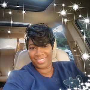 Meet your Posher, Nikki